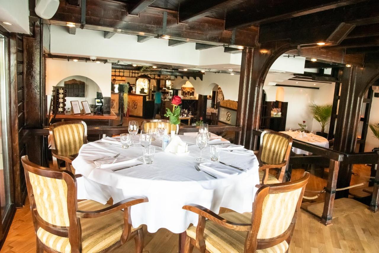 Bahus Inn Belgrado Esterno foto