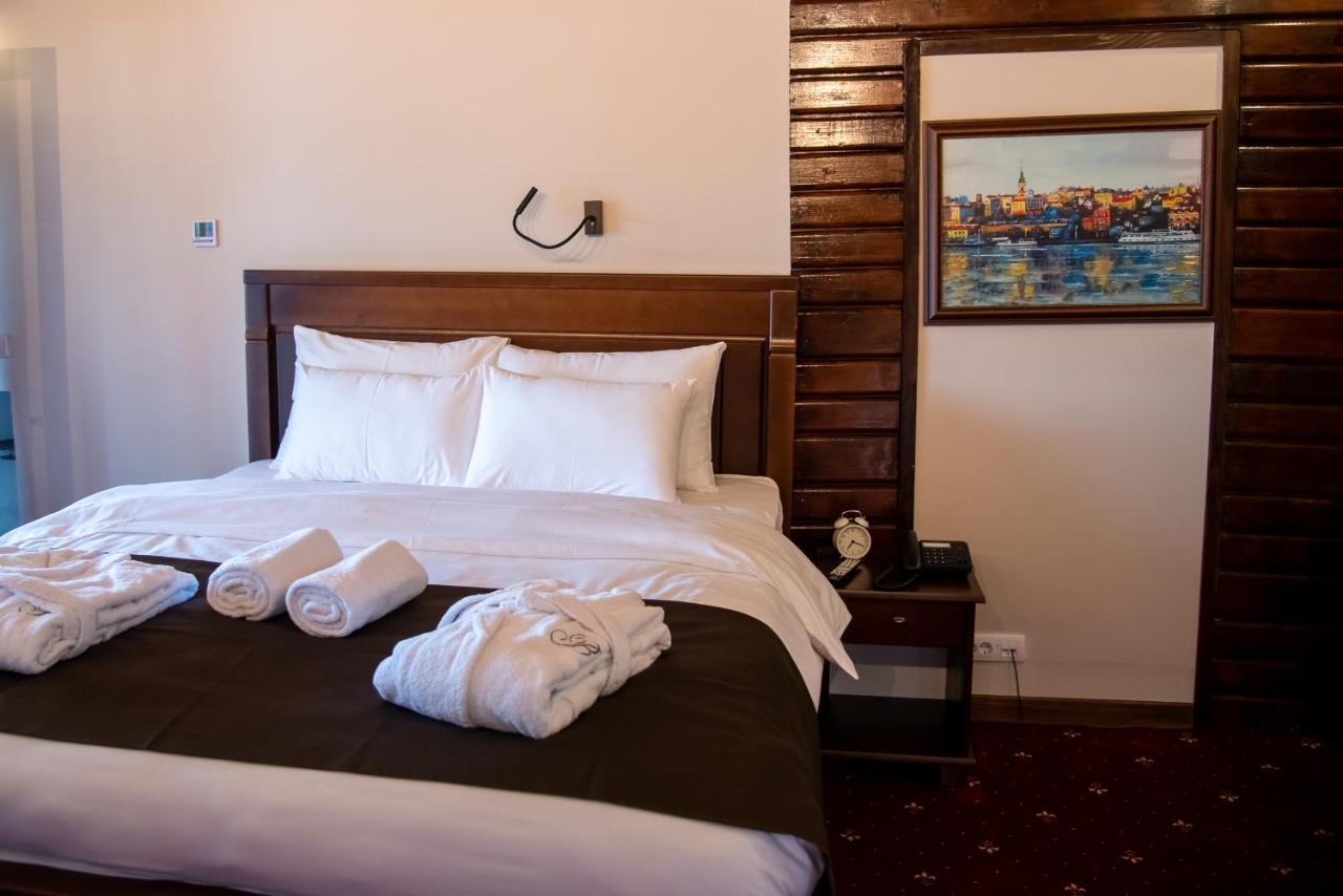 Bahus Inn Belgrado Esterno foto